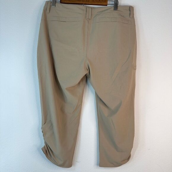 Eddie Bauer Tan Cargo Capri Pants Womens 12 Outdoor Hiking Utility Gropcore - Picture 2 of 10